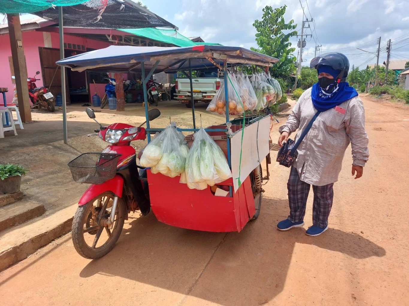 รถพุ่มพวงโอด! น้ำมันแพงของแพงแทบไม่ไหว