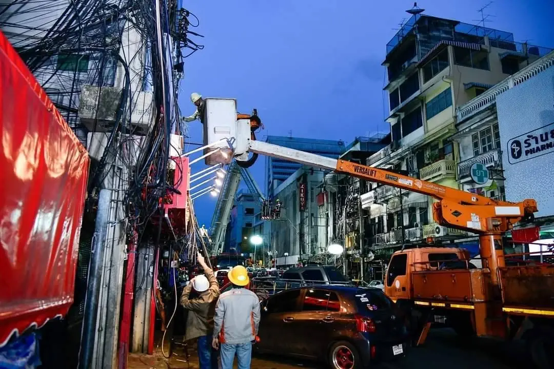 ไขคำตอบหลัง "ไฟไหม้สำเพ็ง" รู้หรือไม่ สายระโยงระยางบนเสาไฟฟ้า มีอะไรบ้าง ?