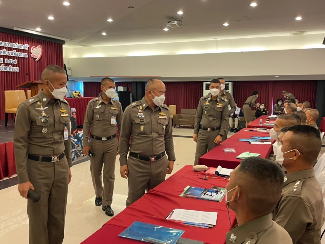 “ครูแม่ไก่ รุ่น 2” ตำรวจปรับพฤติกรรม “เด็กแว้น” สร้างถนนปลอดภัย