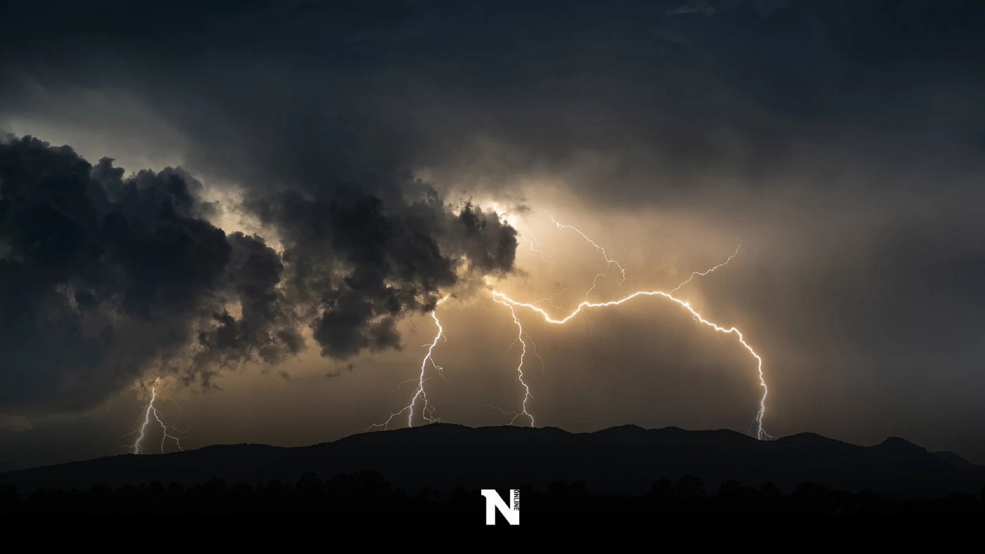 "กรมอุตุฯ" พยากรณ์ 4 ภาค 32 จังหวัด มีฝนฟ้าคะนอง จากอิทธิพลมรสุมกำลังแรงขึ้น