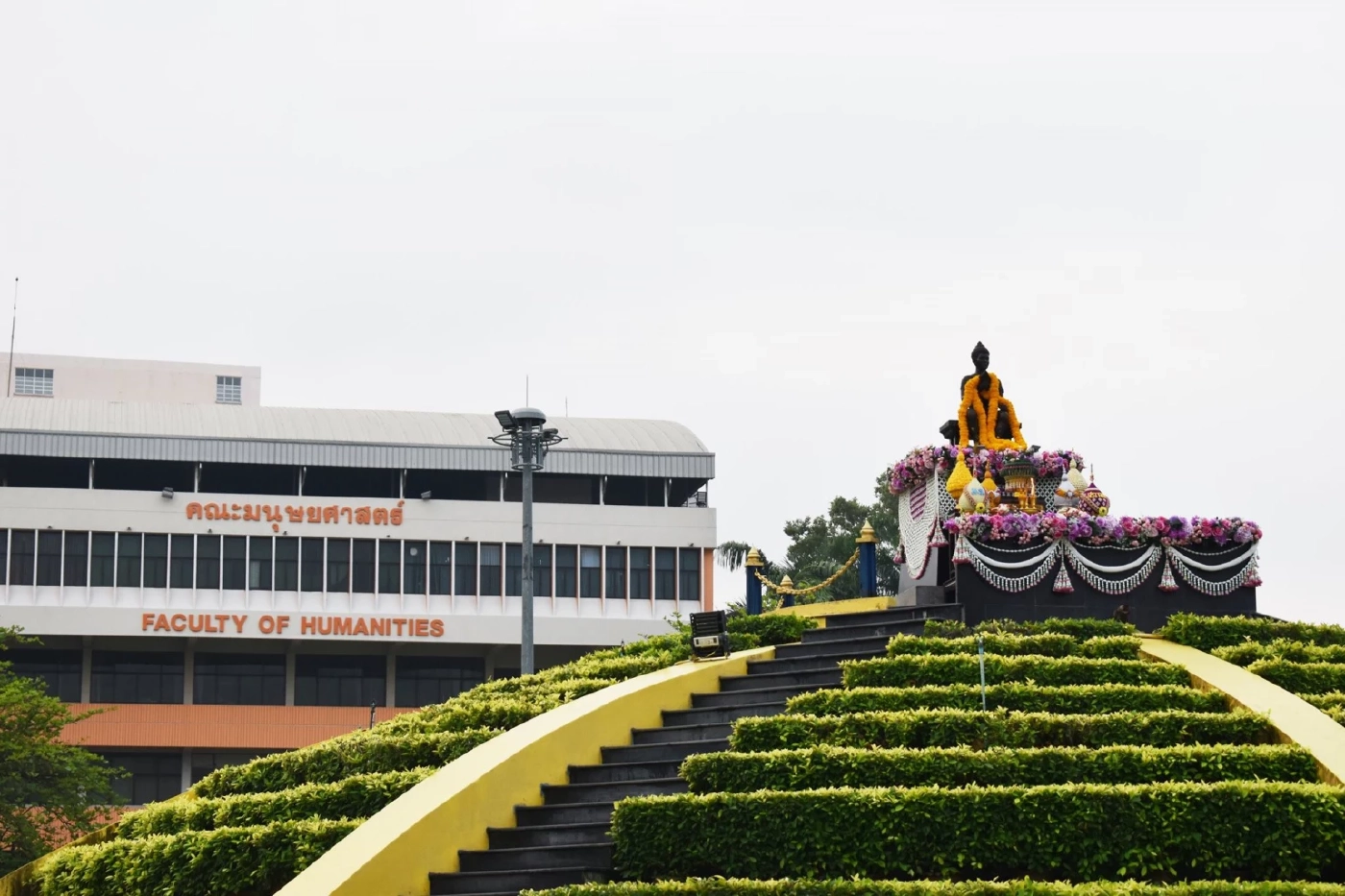 "ม.ราม" ป่วนไม่เลิก จี้อธิการบดี เสนอแต่งตั้ง 30 รองอธิการบดี เข้าสภามร.