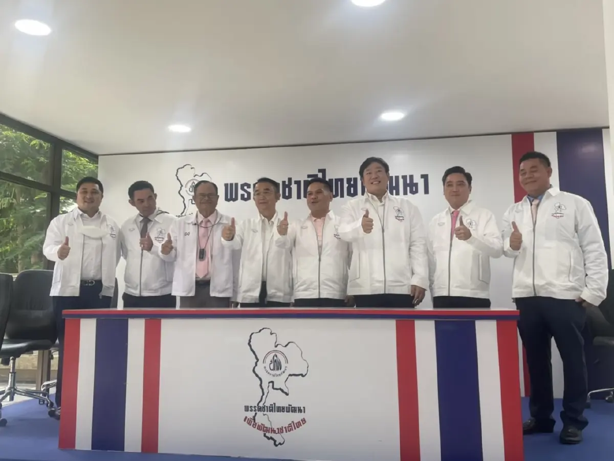 "วราวุธ" เปิดตัว 2 ว่าที่ผู้สมัคร ส.ส.เชียงราย ตั้งเป้า ส.ส.สมัยหน้า 30 คน