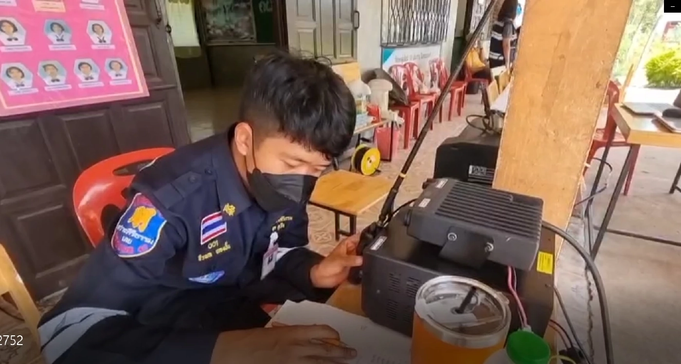 ระดมเจ้าหน้าที่กว่า 100 นาย ค้นหาคุณตาวัย 74 เก็บเห็ดพลัดหลงกับญาติ ในป่าสนภูเรือ จังหวัดเลย