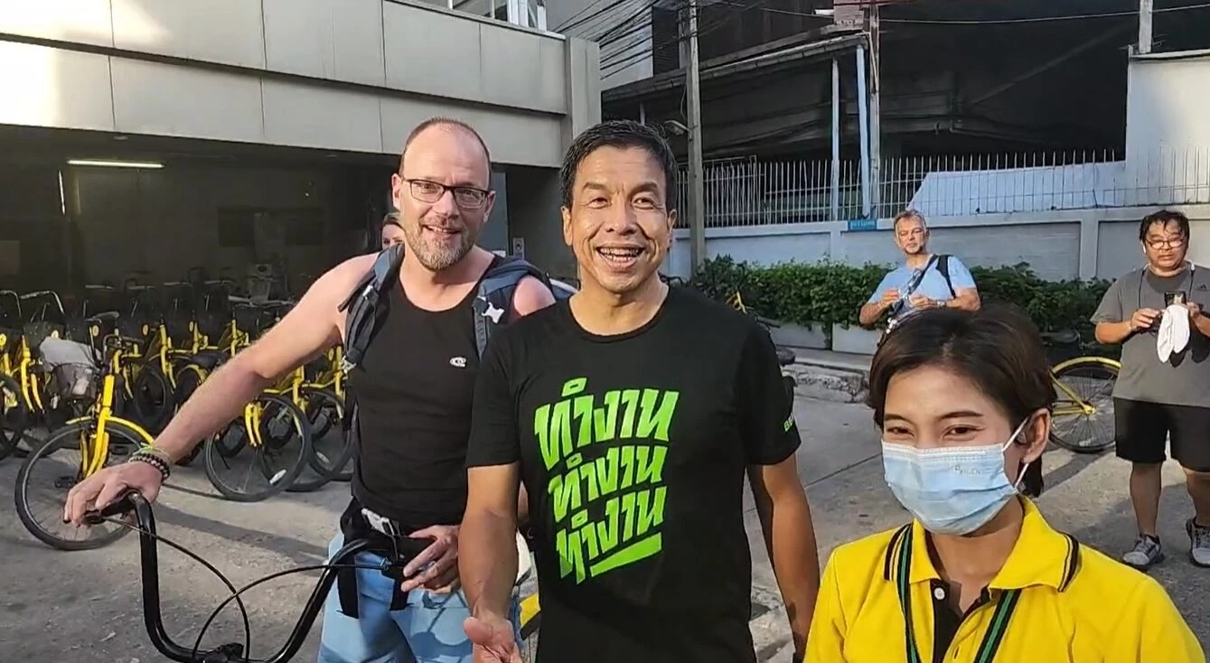 “ชัชชาติ” วิ่งซิตี้รันเส้นทางสวนลุม-ตลาดน้อย บอกพีคมากได้เจอนางงาม