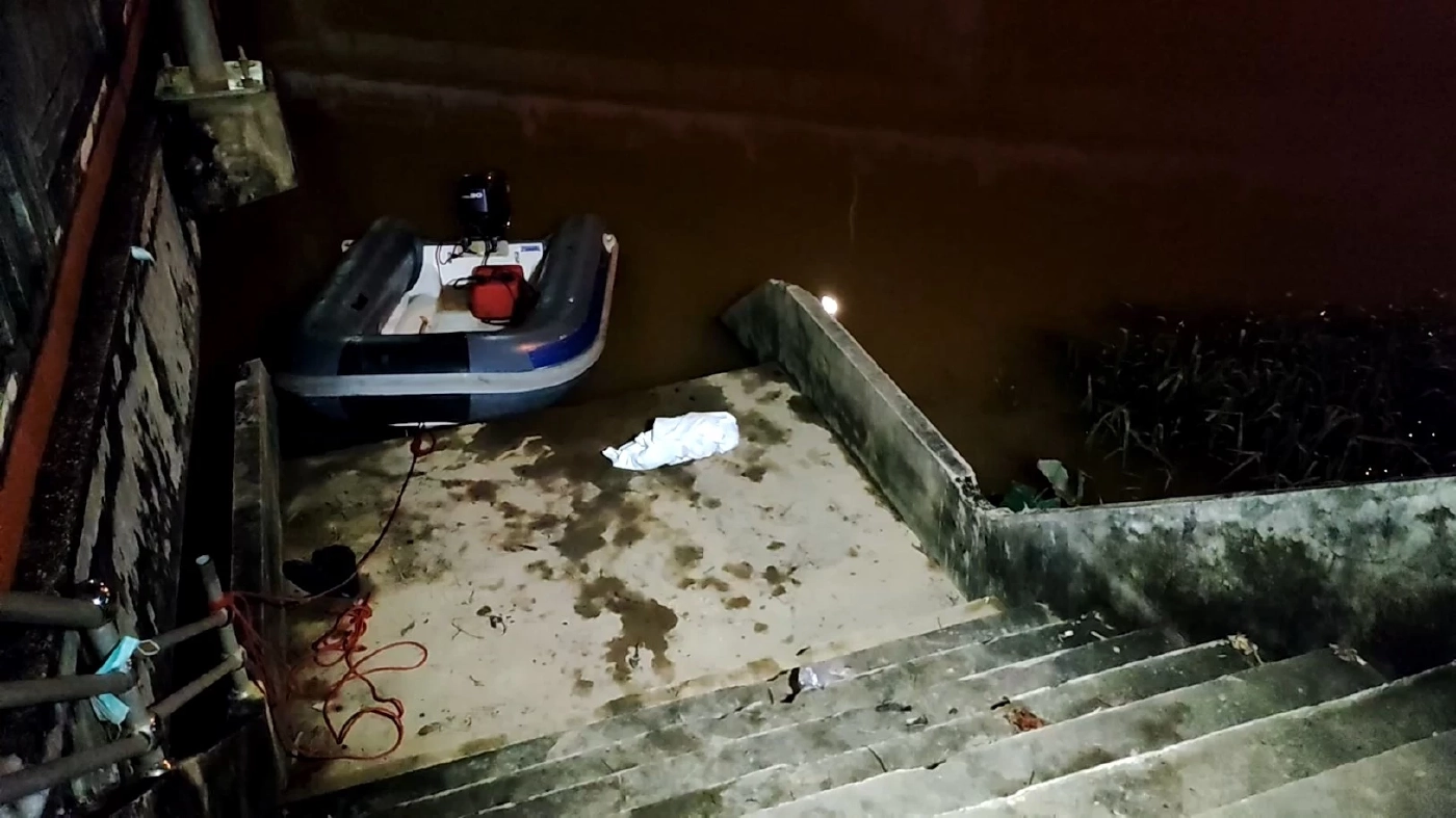 พบศพทารกถูกโยนทิ้งแม่น้ำชุมพร