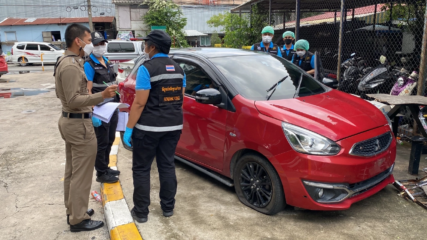 ตร.ทองหล่อ เร่งล่าตัวเก๋งแดง แหกด่าน ซุกไอซ์ 2.77 กรัม