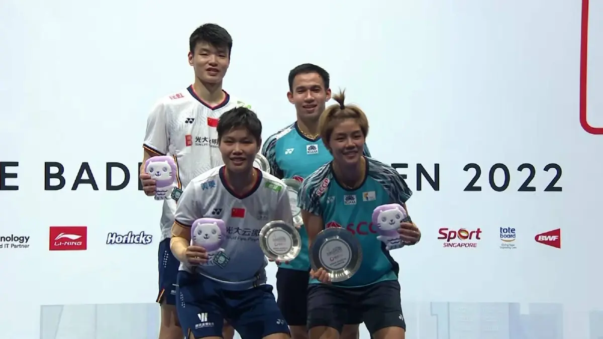 "บาส-ปอป้อ" โค่นคู่จีนป้องกันแชมป์แบดมินตัน "สิงคโปร์ โอเพ่น"