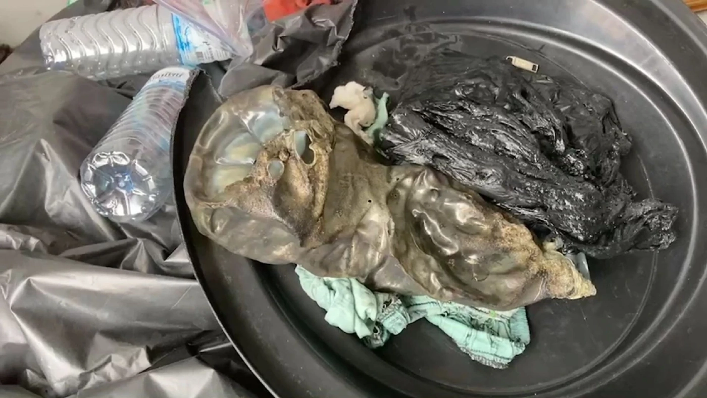 ระทึก ! "หมูกระทะ" เป็นเหตุ "ราดเบนซินจุดเตา" ไฟลุกพรึบบ้านเกือบวอดทั้งหลัง