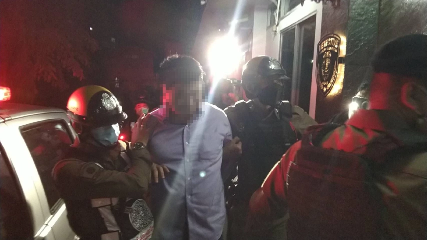 สุดโหด หนุ่มจีนชัก 9 มม. ยิงแม่ตัวเองดับคาคอนโดหรู อ้างถูกกดดันการทำงาน