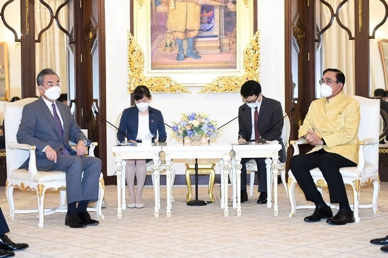 บิ๊กตู่ ต้อนรับ รมว.ต่างประเทศจีน พร้อมโชว์พูดจีน ร่วมแรงใจเป็นหนึ่งเดียว