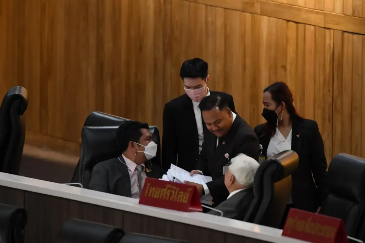 “พีระวิทย์” ยก 5 เหตุผลไม่ไว้วางใจ “รมว.พม.” ปชป.เตรียมชงชื่อคนใหม่ได้เลย
