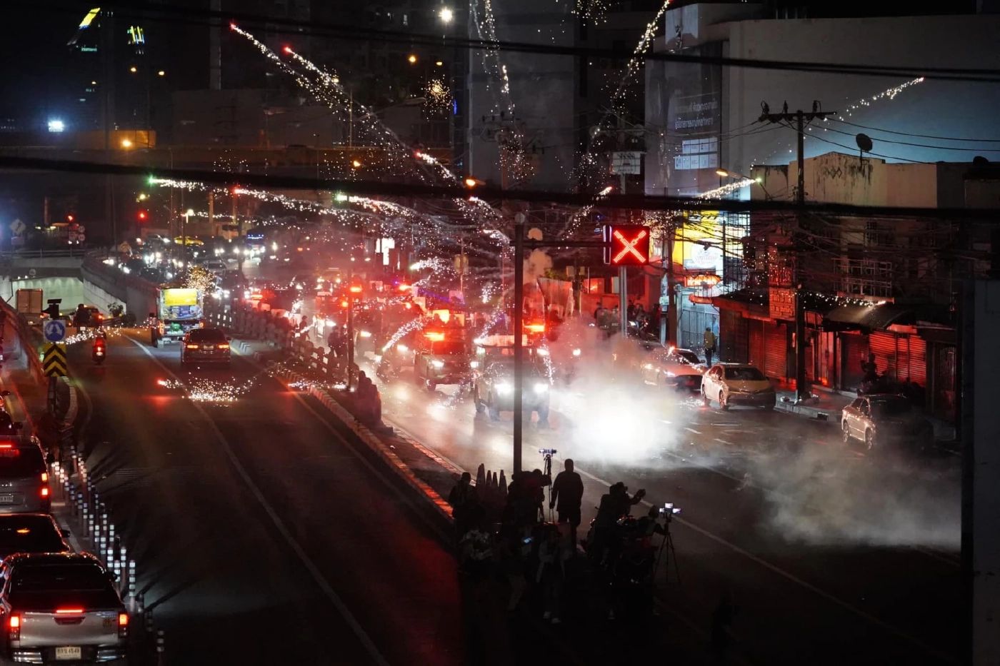 ม่อน อาชีวะ นัดคาร์ม็อบแว้นไล่ลุงตู่บ่ายนี้ พร้อมเตรียมป่วนศึกแดงเดือด