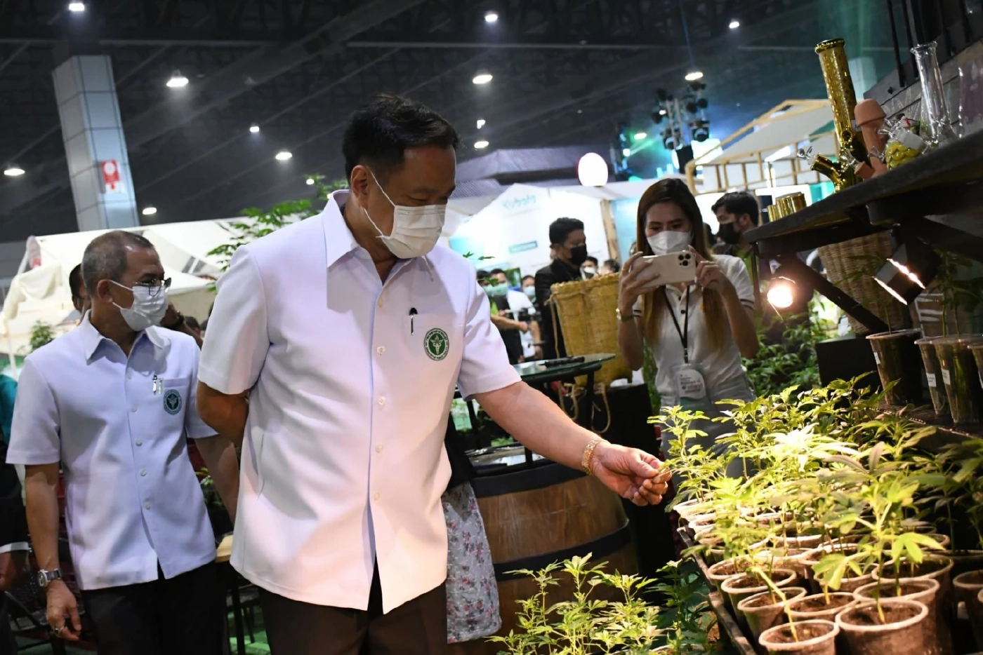 สธ. หวังมหกรรมสมุนไพรแห่งชาติ ฟื้นศก.หลังเปิดประเทศ สร้างรายได้ 4.8 หมื่นล.