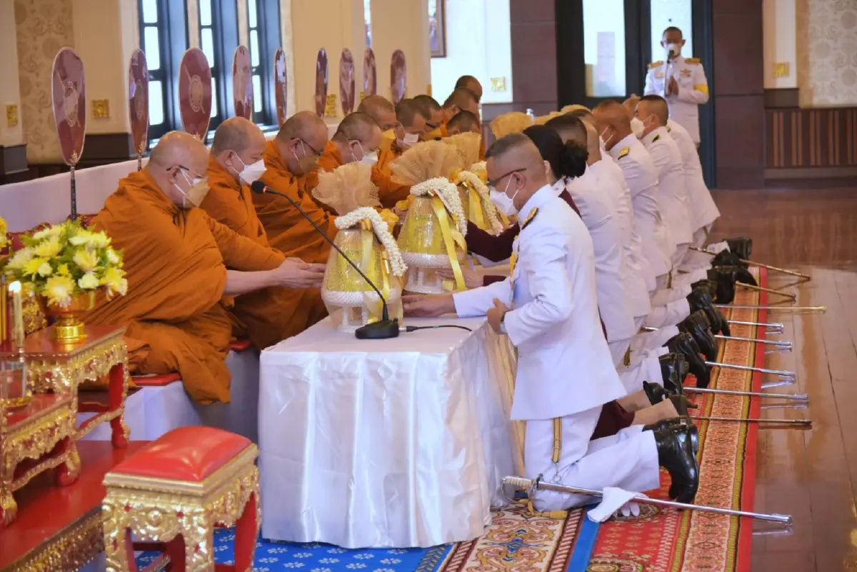 "สุวัฒน์ แจ้งยอดสุข" นำถวายพระพรชัยมงคลในหลวง 70 พรรษา