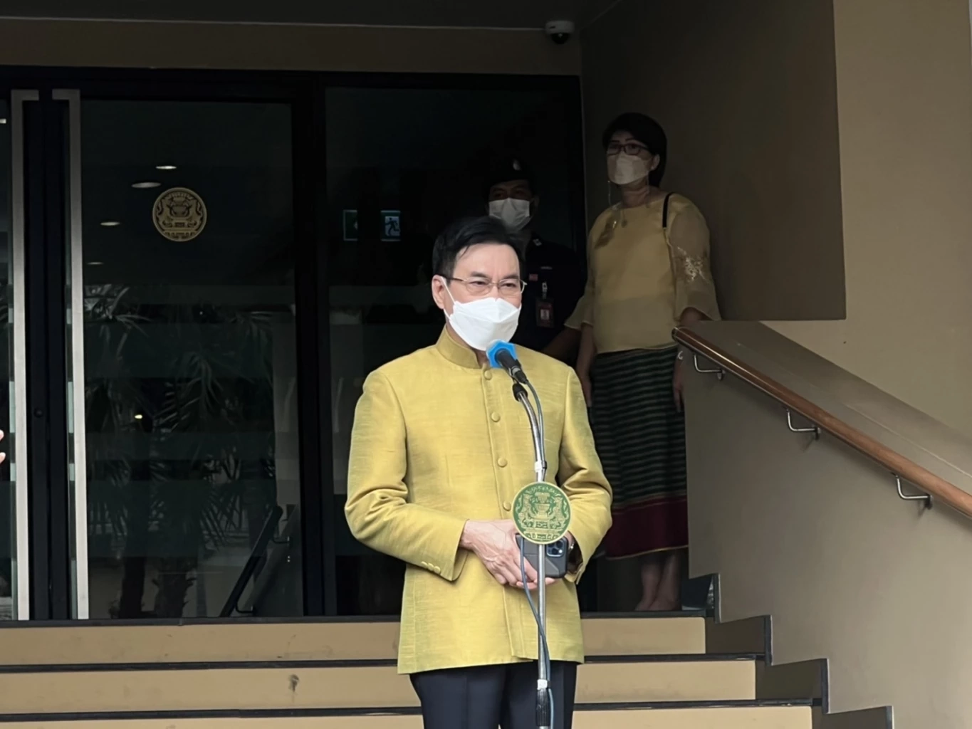 "จุรินทร์"งดตอบปม 3 ส.ส.ชาติไทยพัฒนางดออกเสียงชี้เป็นไปตามโฆษกปชป.ระบุ