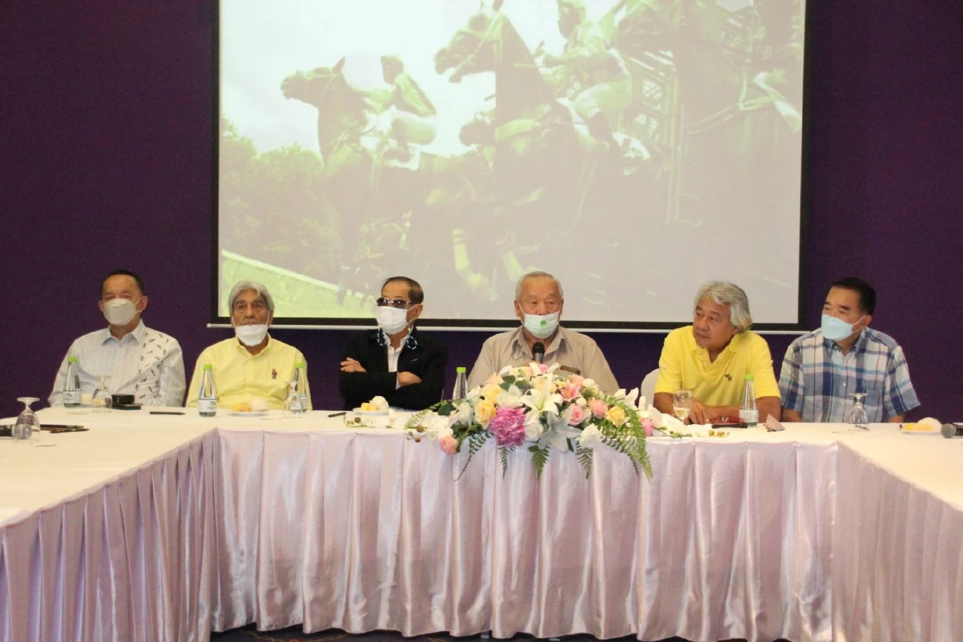 "ชาติซ้าย" ช่วยผู้ประกอบการม้าแข่ง 24 ก.ค. นัดยื่นหนังสือให้ราชกรีฑา