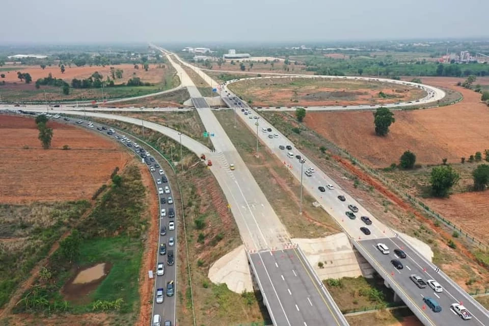 หยุดยาวเข้าพรรษาเฮ เปิดวิ่งฟรีมอเตอร์เวย์บางปะอิน-โคราช ระบายรถ13-17ก.ค.