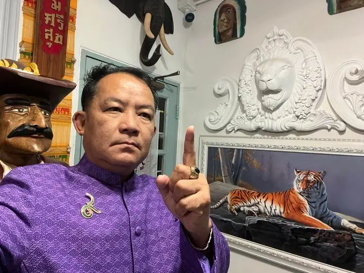 นายศรีสุวรรณ จรรยา เลขาธิการสมาคมองค์การพิทักษ์รัฐธรรมนูญไทย 