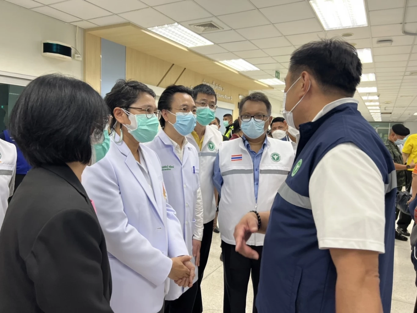 "อนุทิน" อัปเดตอาการ พล.ท.เกรียงไกร ผ่าตัดเรียบร้อยดี นอนหาดใหญ่รอเยี่ยม