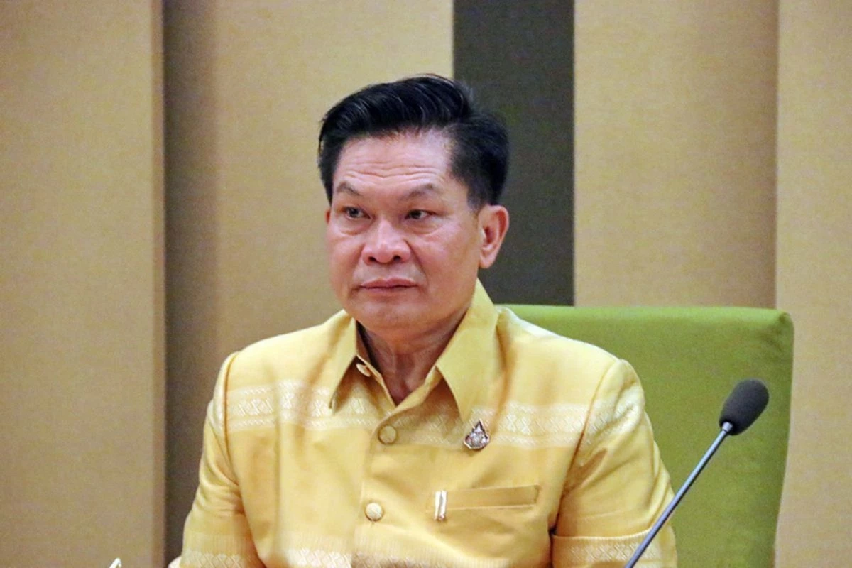 ดร.อัมพร พินะสา เลขาธิการคณะกรรมการการศึกษาขั้นพื้นฐาน (กพฐ.)