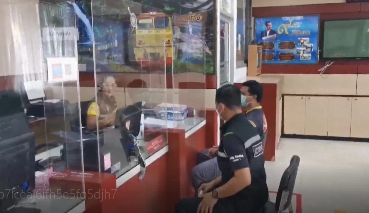 ไม่จบ  “กู้ภัย” แจ้งความ “ผู้ช่วยพยาบาล” หลังดราม่าไม่หลบรถไปรับผู้ป่วย