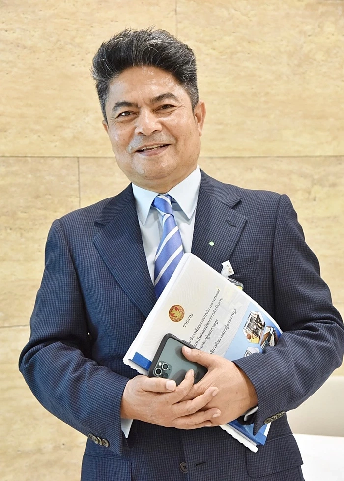 เผยเส้นทางชีวิต ลูกผู้ชายนักการเมืองชื่อ  ‘เทพไท เสนพงศ์’