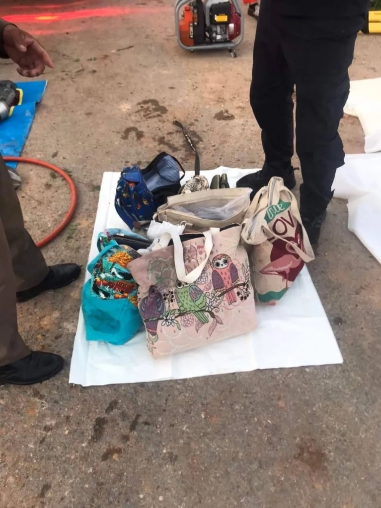 ญาติผู้เสียชีวิตรถตู้แสวงบุญสุดเศร้า รอรับศพกลับบ้าน