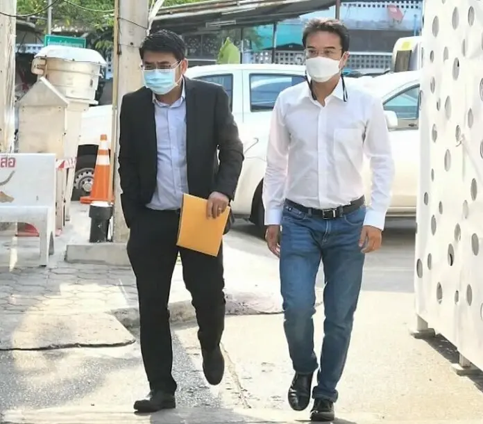 นายปริญญ์ พานิชภักดิ์ อดีตรองหัวหน้าพรรคประชาธิปัตย์ 