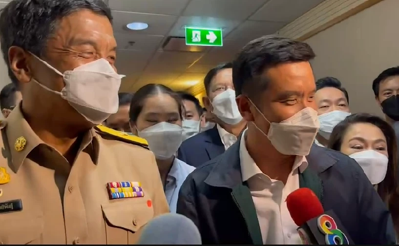 "ชัยวุฒิ" ปิดห้องคุย "ชัชชาติ" ปัดเคลียร์ใจปมโชว์ขิงจัดระเบียบสายสื่อสาร