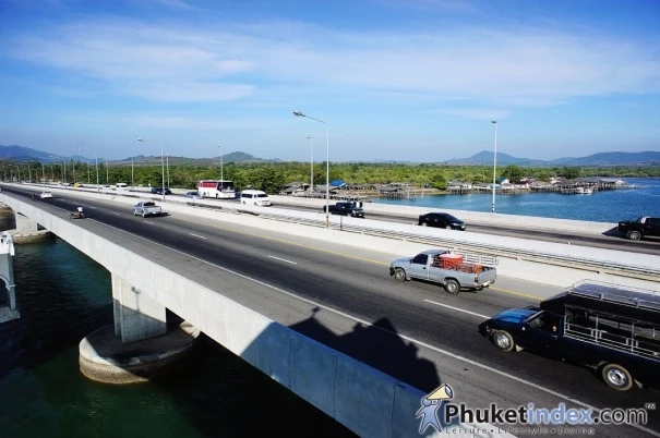 ขอบคุณภาพ https://live.phuketindex.com/th/