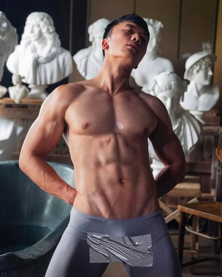 ปลดฟ้าผ่า  “Mister National World 2022”  โป๊ะเจอรูปโป๊ว่อน OnlyFans