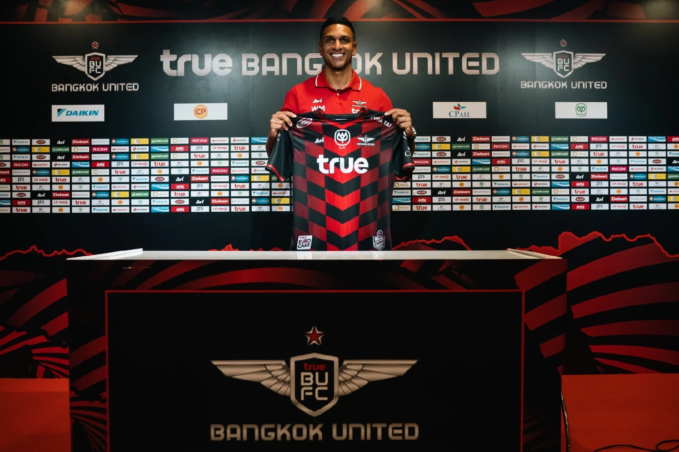 แบงค็อกปิดดีล “วิลเลน โมต้า” เสริมอาวุธหนักแนวรุก