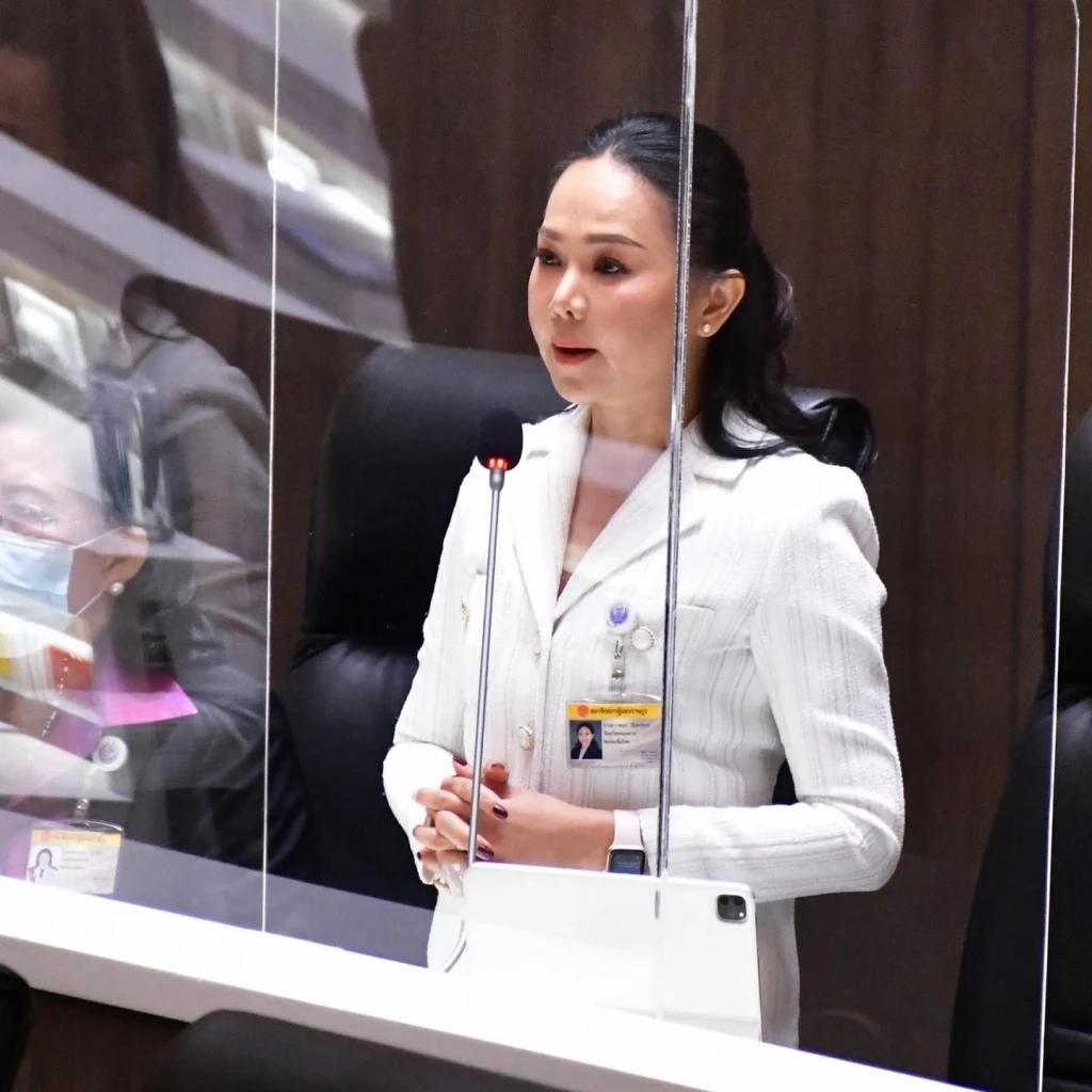 รู้จัก “ชนก จันทาทอง” ส.ส.หญิงผู้(กล้า)อภิปรายเรื่องส่วนตัว "ชัยวุฒิ"