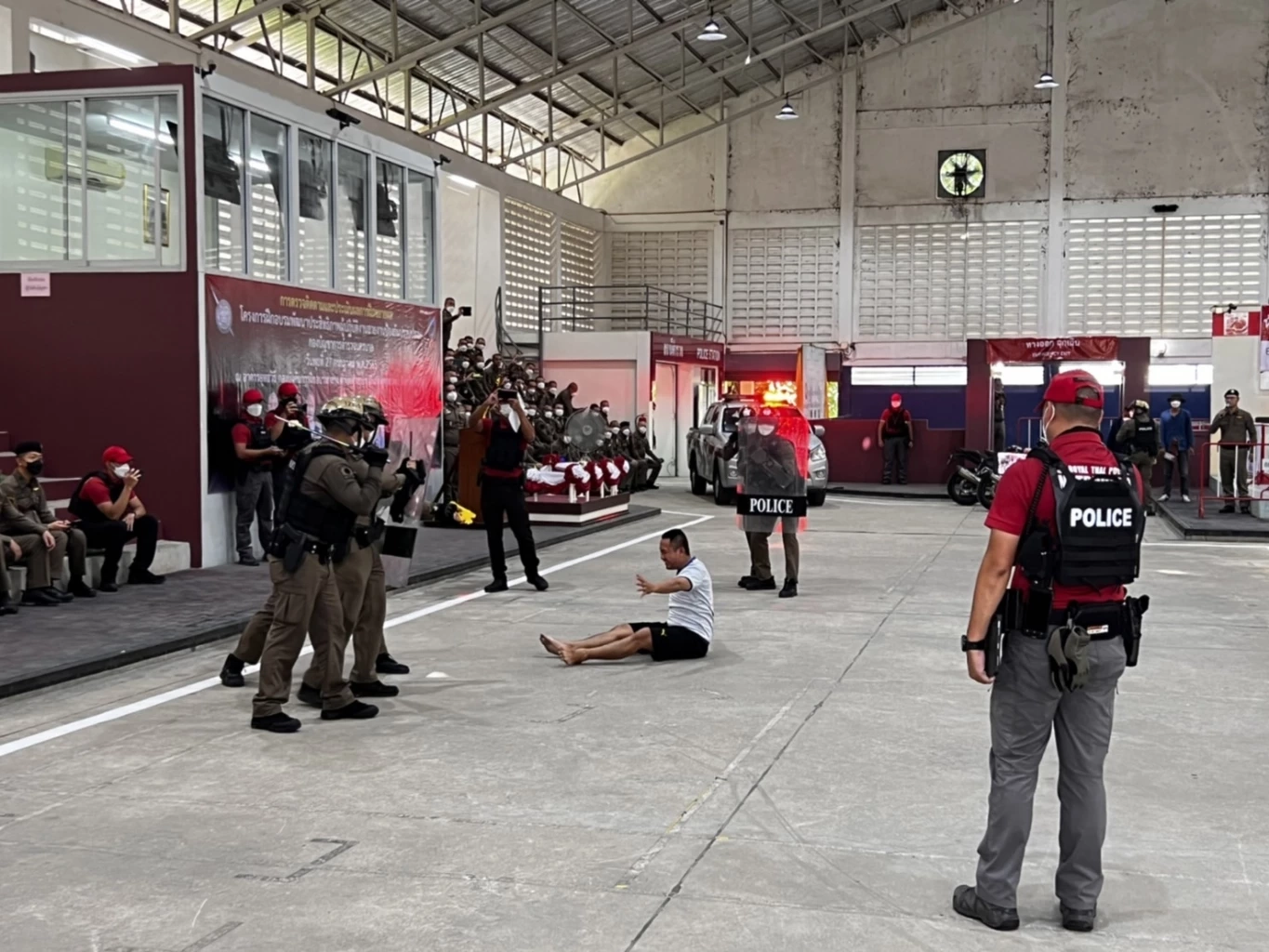 ฝึกทบทวน ตำรวนครบาล ขยายผล 5 ยุทธวิธีระงับเหตุอาชญากรรม