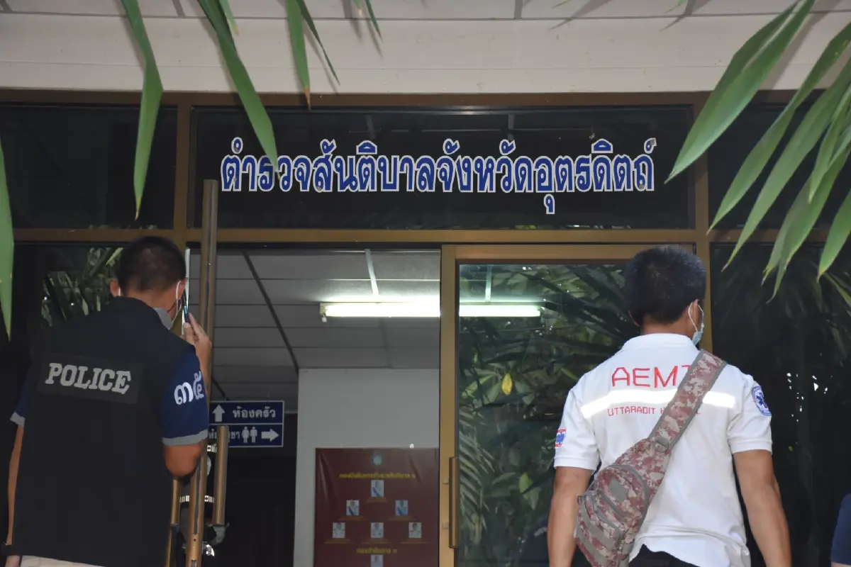 สลด ตำรวจสันติบาลอุตรดิตถ์เครียด ใช้อาวุธประจำตัวยิงตัวตายคาโต๊ะทำงาน
