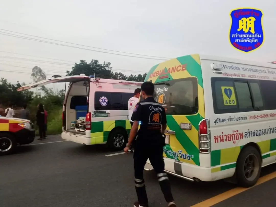 สลด รถตู้พาคณะทำบุญประสบอุบัติเหตุตกถนนมีผู้เสียชีวิต 6 รายเจ็บจำนวนมาก