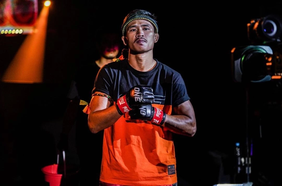 "ซุปเปอร์เล็ก" เตรียมบู๊ตัดเชือก "วอลเตอร์" ศึกเวิลด์ กรังด์ปรีซ์