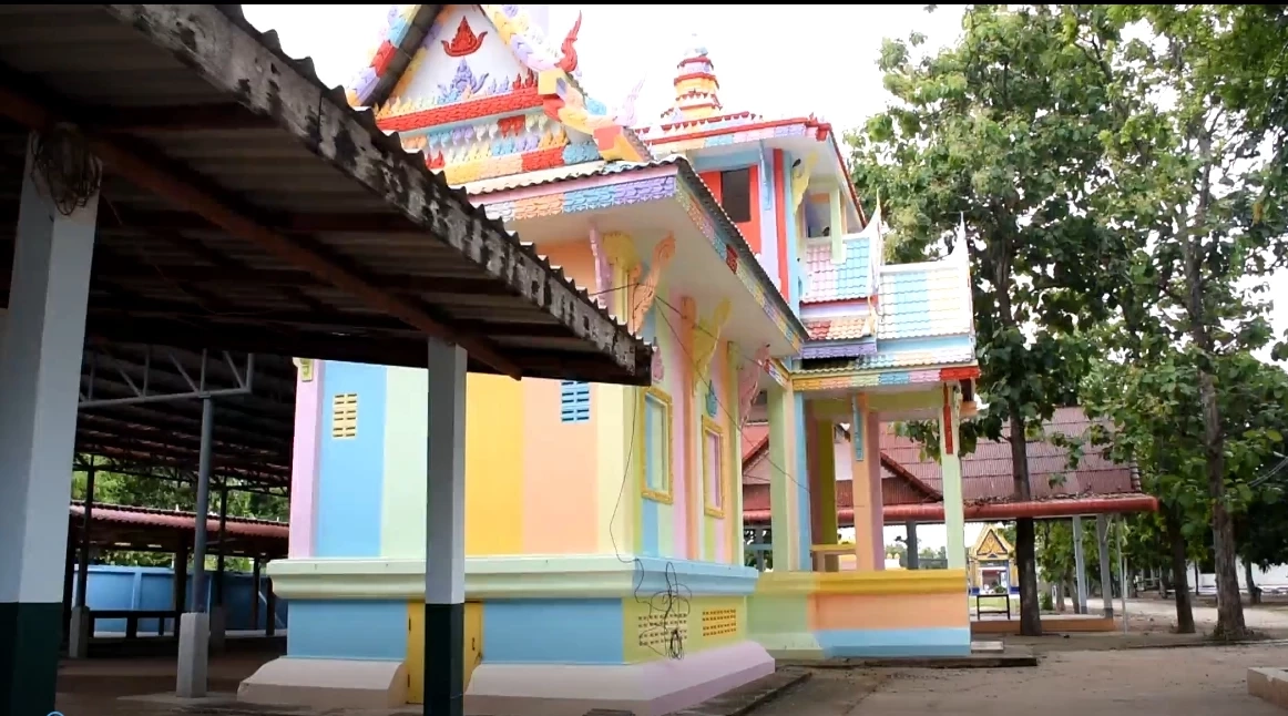 แหวกแนว ! วัดดังอุตรดิตถ์  ทำเมรุเผาศพ 12 สี ชี้สร้างความหวังความกำลังใจ