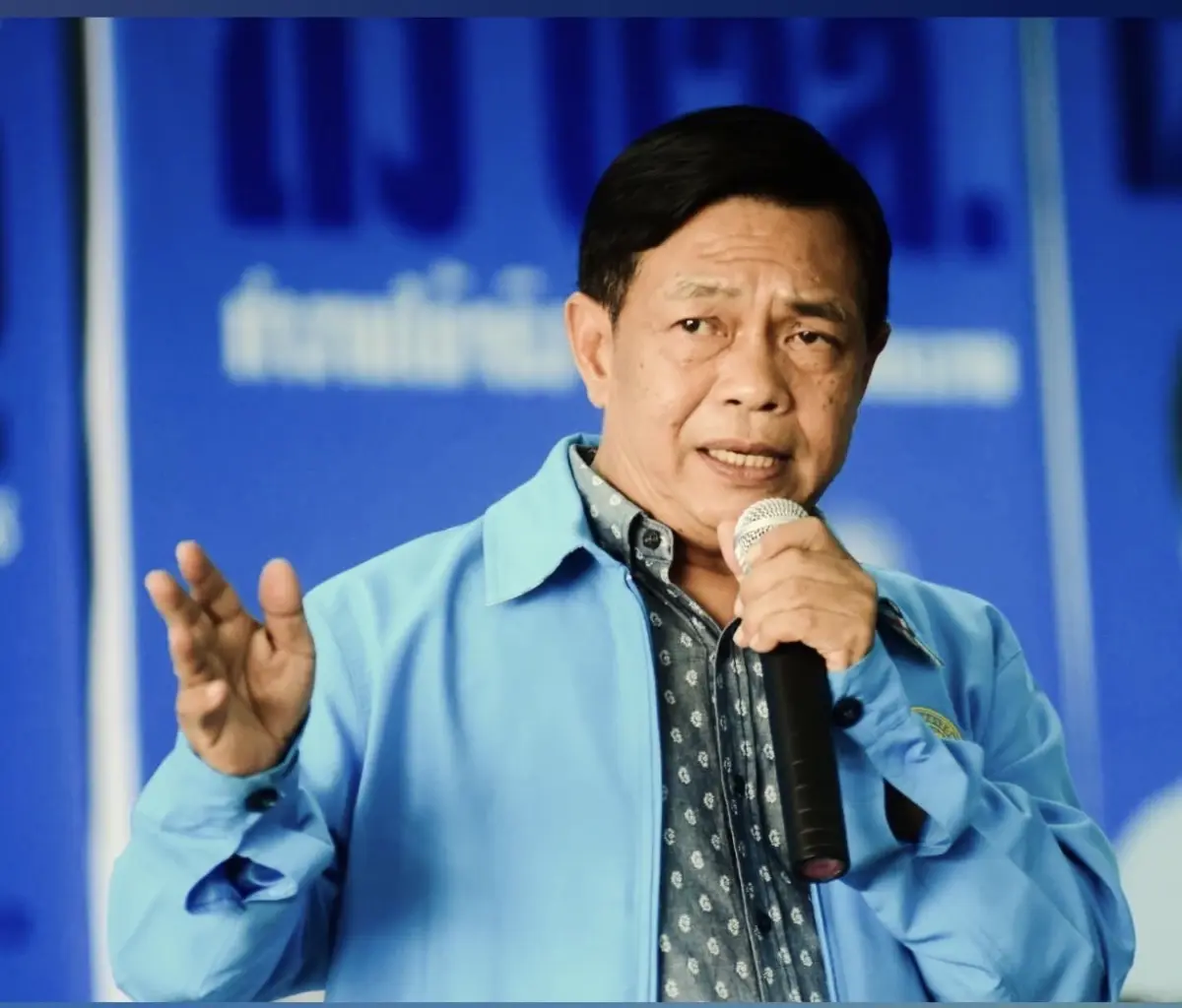 นายอลงกรณ์ พลบุตร รองหัวหน้าพรรคประชาธิปัตย์และประธานคณะกรรมการขับเคลื่อนยุทธศาสตร์พรรค