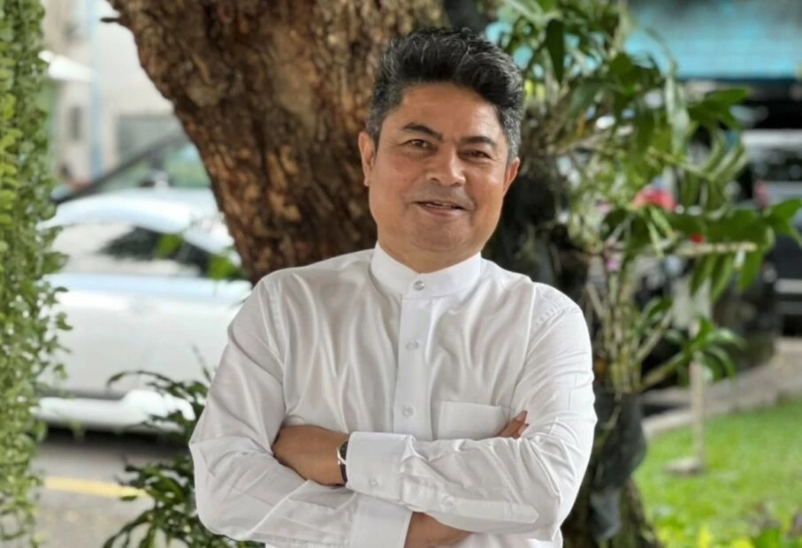 เผยเส้นทางชีวิต ลูกผู้ชายนักการเมืองชื่อ  ‘เทพไท เสนพงศ์’