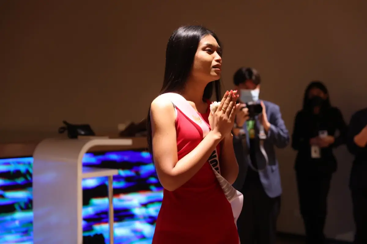 "จุ๊บแจง” ถอนตัว มิสยูนิเวิร์สไทยแลนด์ 2022  ชาวเน็ตชี้ครูห้ามประกวดนางงาม