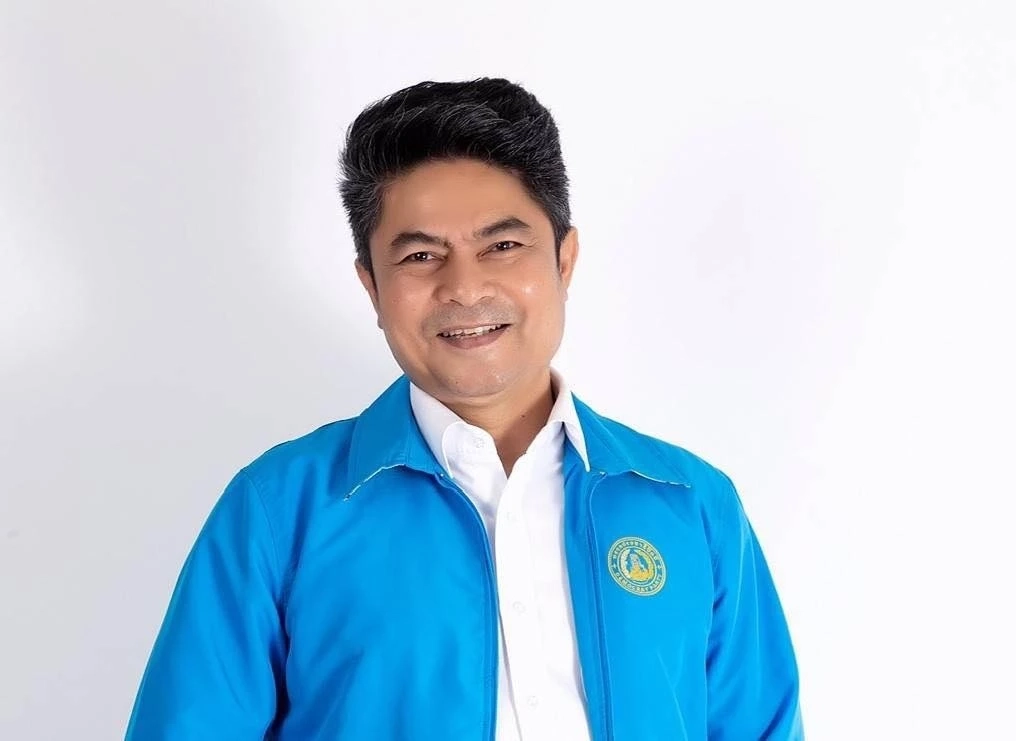 เผยเส้นทางชีวิต ลูกผู้ชายนักการเมืองชื่อ  ‘เทพไท เสนพงศ์’