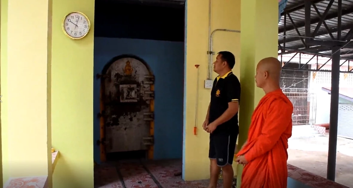 แหวกแนว ! วัดดังอุตรดิตถ์  ทำเมรุเผาศพ 12 สี ชี้สร้างความหวังความกำลังใจ