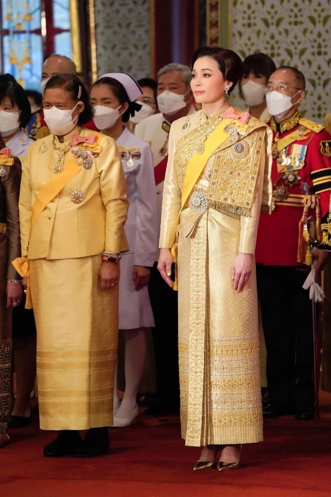 "ในหลวง" เสด็จออกมหาสมาคมพระราชพิธีวันเฉลิมพระชนมพรรษา 28 กรกฎาคม 2565