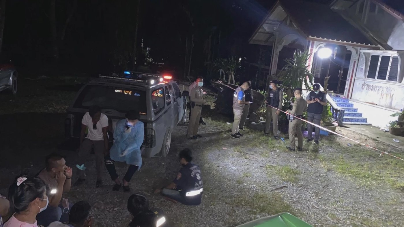 พ่อสุดทน! ลูกชายคลั่งยาถือมีดไล่ฟัน คว้าลูกซองยิงสวนดับ