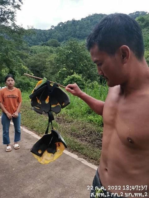 สภาพหมวกกันน็อกของนาย Nicolas Hinckxt 