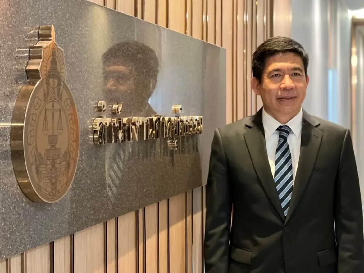  นายจีระพัฒน์ พันธุ์ทวี เลขาธิการสานักงานศาลยุติธรรม