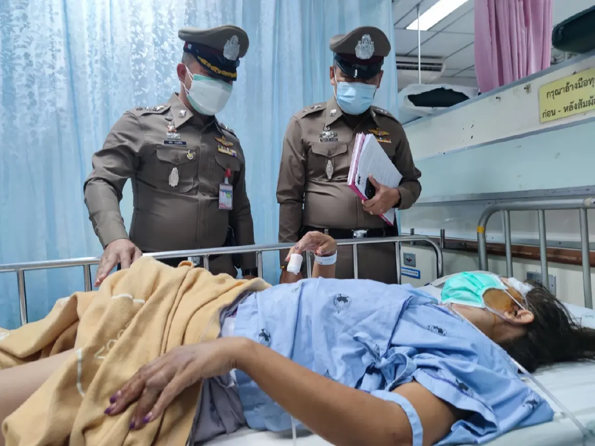 ญาติทยอยรับศพรถตู้แสวงบุญ 8 ราย กลับจังหวัดนครพนม