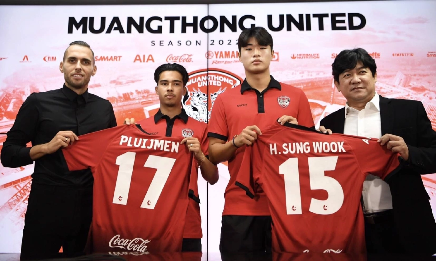 เมืองทองเปิดตัว "ฮง ซอง-วุค - โรนัน เปลยจ์เมน" ร่วมทีมฤดูกาลใหม่