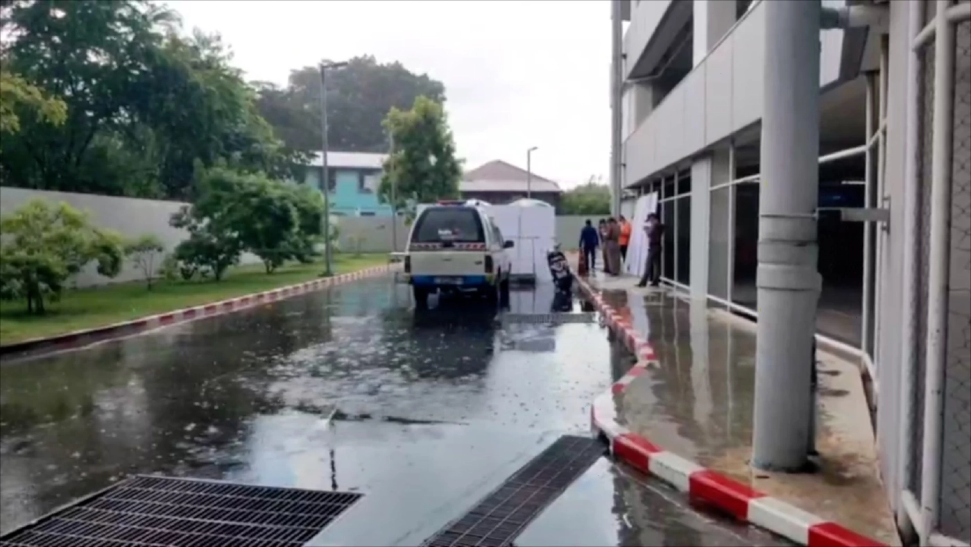 สลด! ต่างชาติวัย 70 โดดตึก 7 ชั้นห้างดังดับ